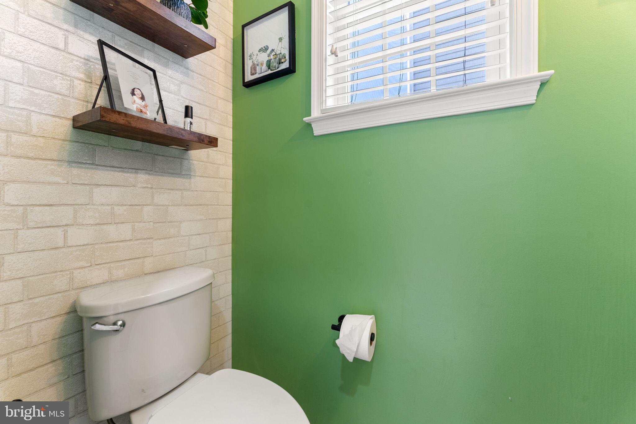 141 Standpipe Road Culpeper, VA 22701 - Photo 28 of 59 Main Level Powder Room
