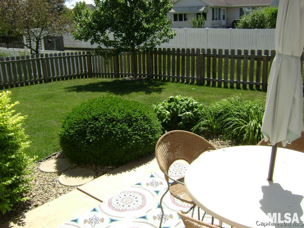 2719 Kitty Hawk Court Springfield, IL 62711 - Photo 14 of 20