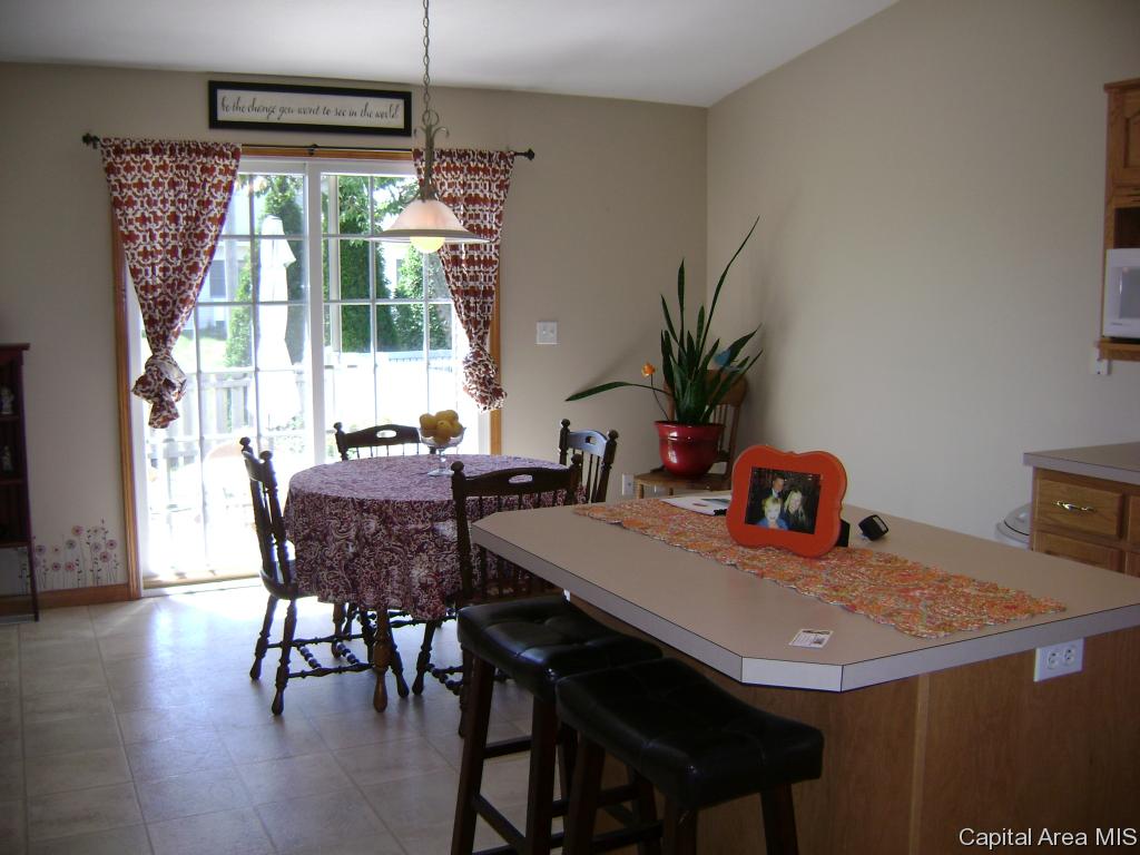 2719 Kitty Hawk Court Springfield, IL 62711 - Photo 7 of 20