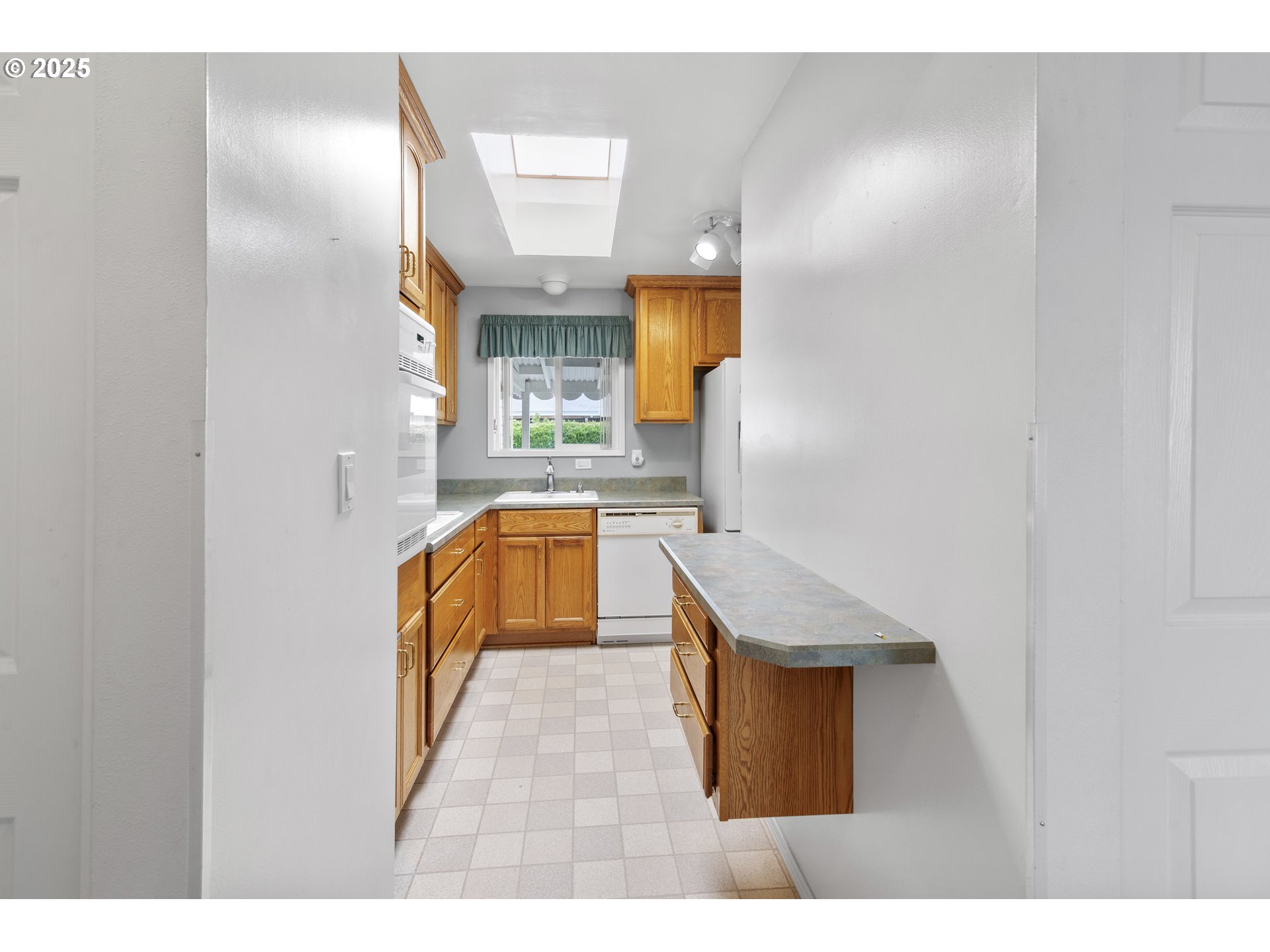 1432 Quinn Road Woodburn, OR 97071 - Photo 11 of 25 Gallery Image 11