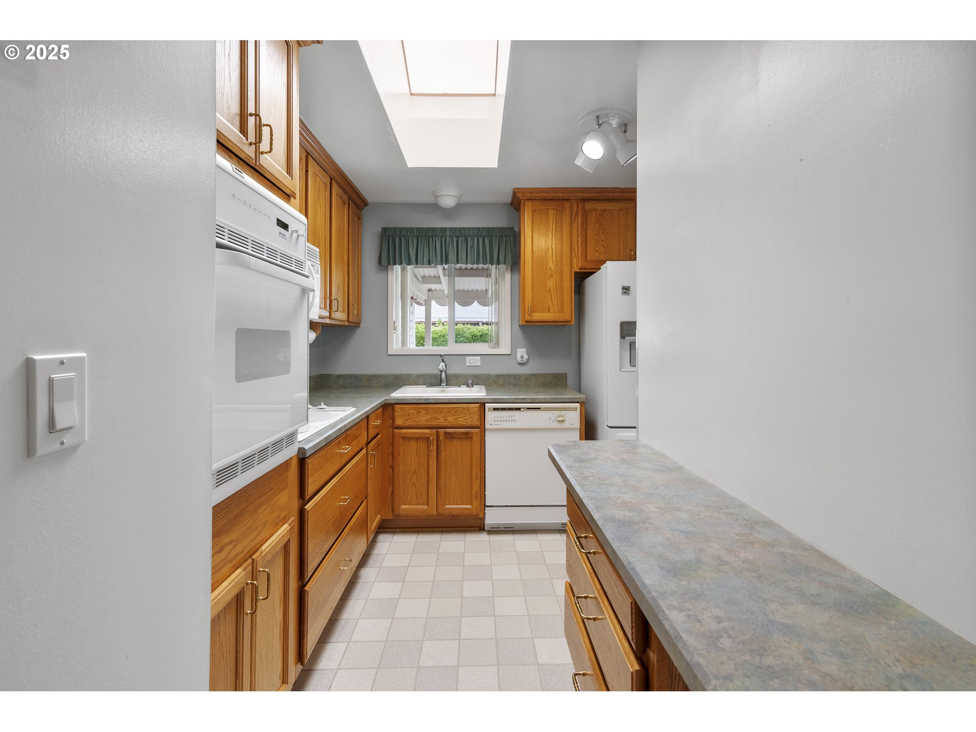 1432 Quinn Road Woodburn, OR 97071 - Photo 10 of 25 Gallery Image 10