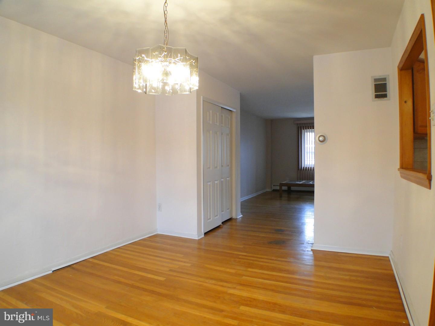 10812 Rayland Road Philadelphia, PA 19154 - Photo 12 of 25 Gallery Image 12