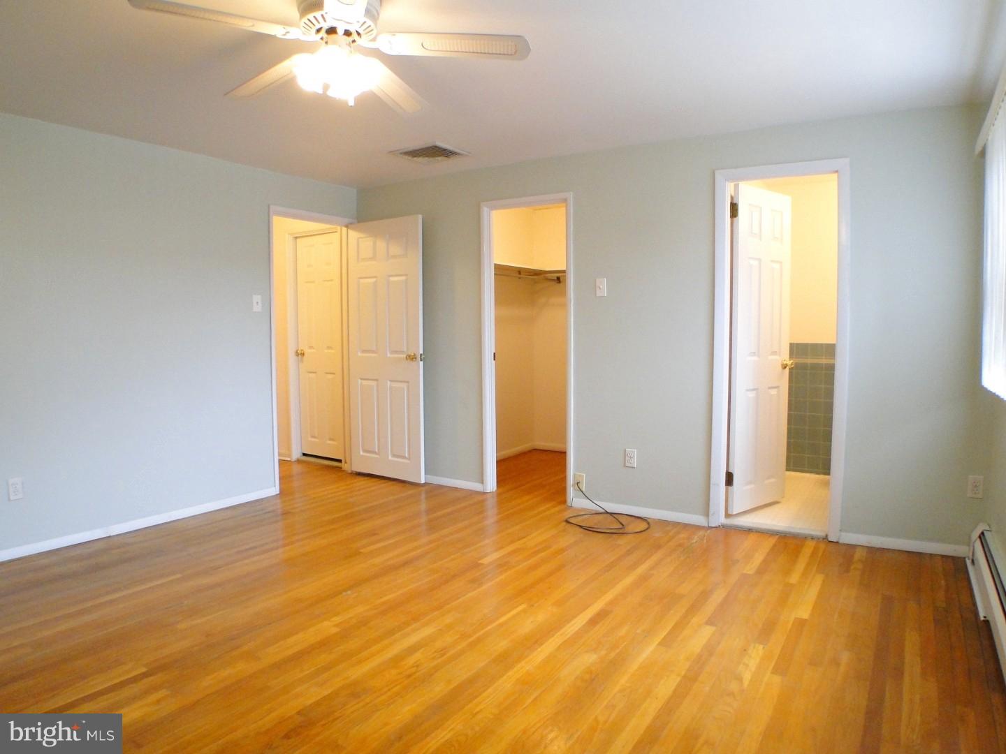 10812 Rayland Road Philadelphia, PA 19154 - Photo 13 of 25 Gallery Image 13