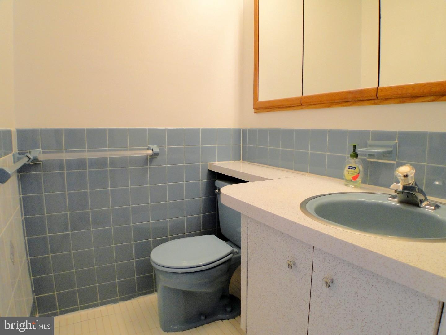 10812 Rayland Road Philadelphia, PA 19154 - Photo 14 of 25 Gallery Image 14