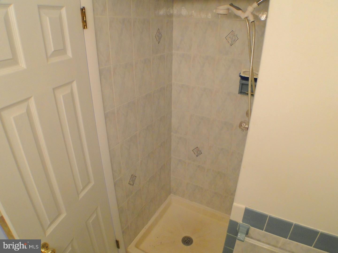 10812 Rayland Road Philadelphia, PA 19154 - Photo 15 of 25 Gallery Image 15
