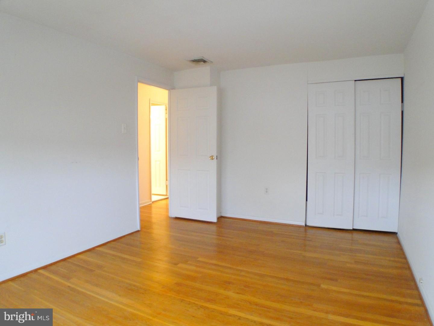 10812 Rayland Road Philadelphia, PA 19154 - Photo 17 of 25 Gallery Image 17