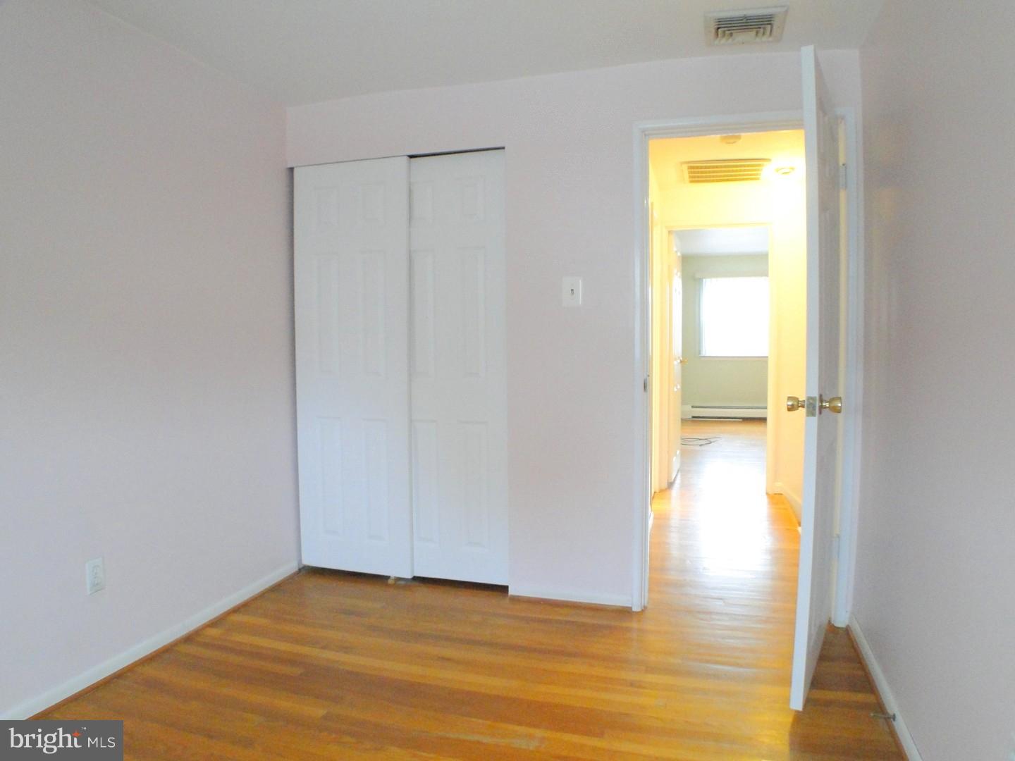 10812 Rayland Road Philadelphia, PA 19154 - Photo 19 of 25 Gallery Image 19