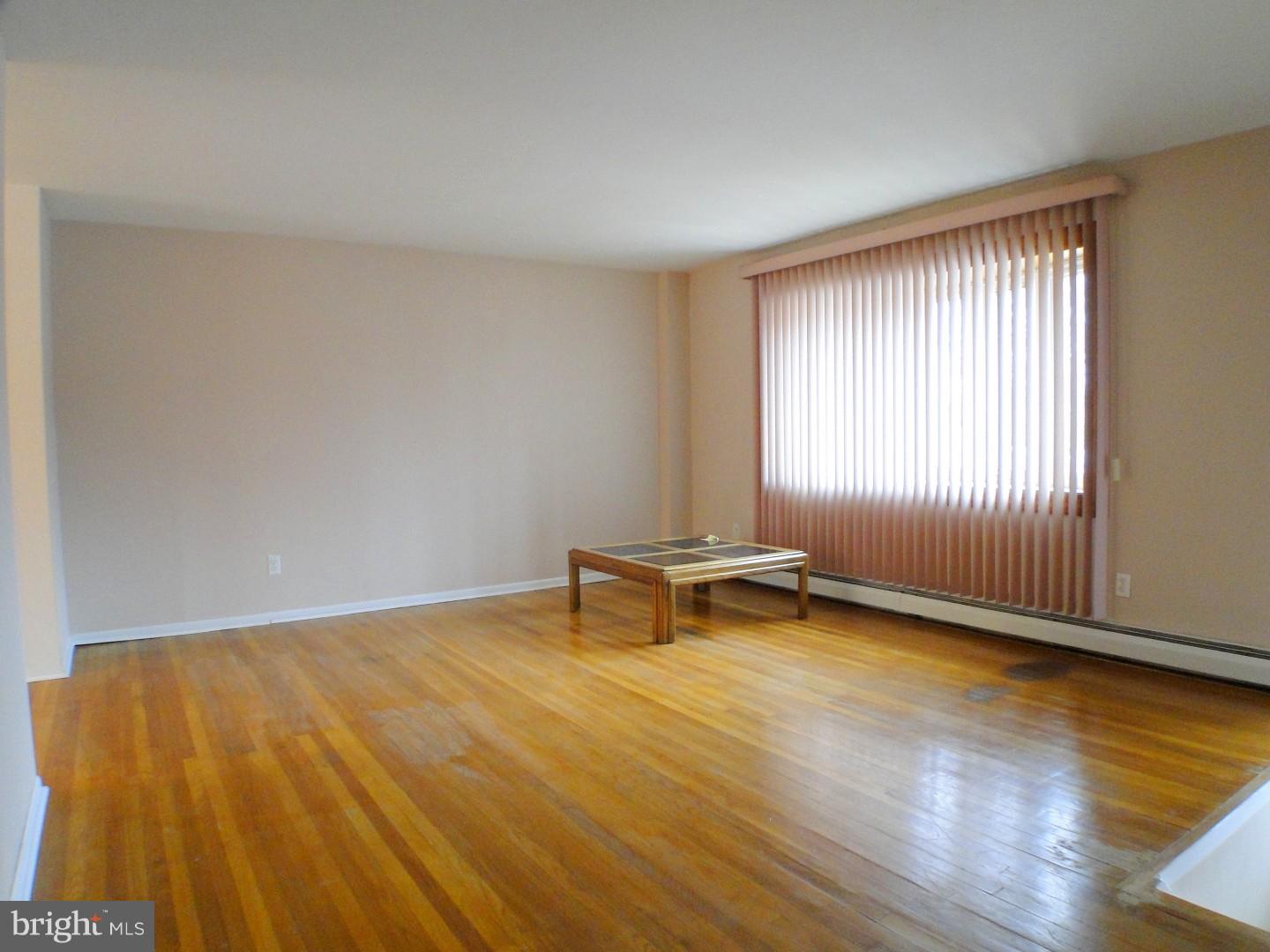 10812 Rayland Road Philadelphia, PA 19154 - Photo 5 of 25 Gallery Image 5