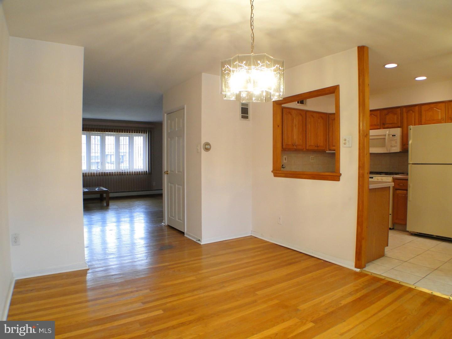 10812 Rayland Road Philadelphia, PA 19154 - Photo 6 of 25 Gallery Image 6