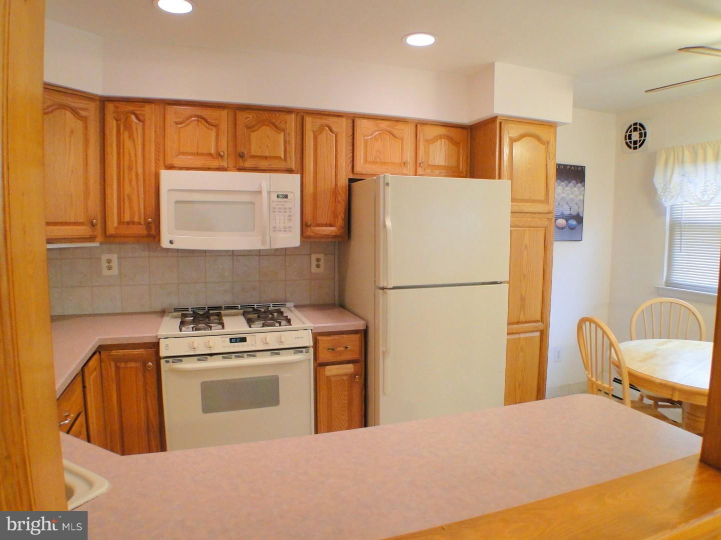 10812 Rayland Road Philadelphia, PA 19154 - Photo 9 of 25 Gallery Image 9