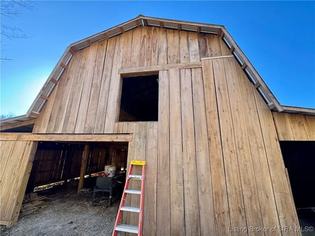 $214,900 | 9781 East New Philadelphia Road, Salem, IN 47167