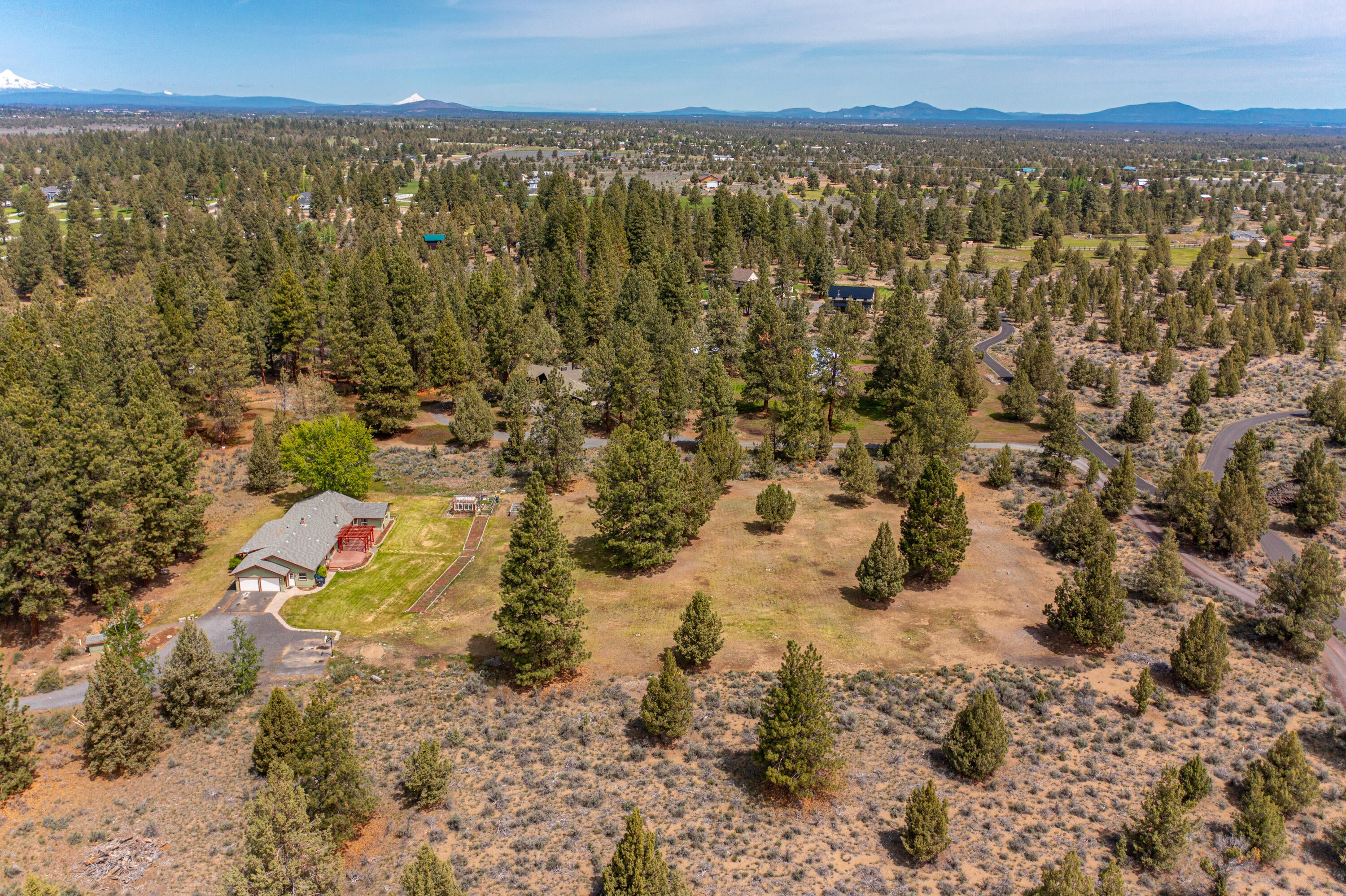 60518 Billadeau Road Bend, OR 97702 - Photo 52 of 57 94