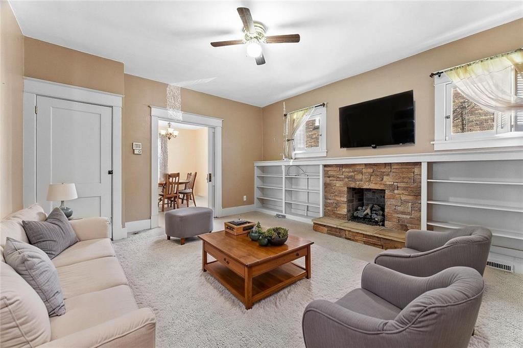 1427 Beaver Road Ambridge, PA 15003 - Photo 3 of 31 Living Room