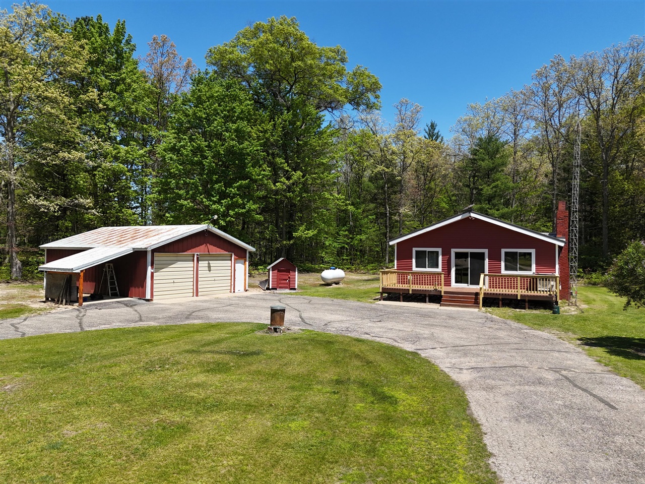 663 Seaman Road Wellston, MI 49689 - Photo 1 of 46 Gallery Image 1