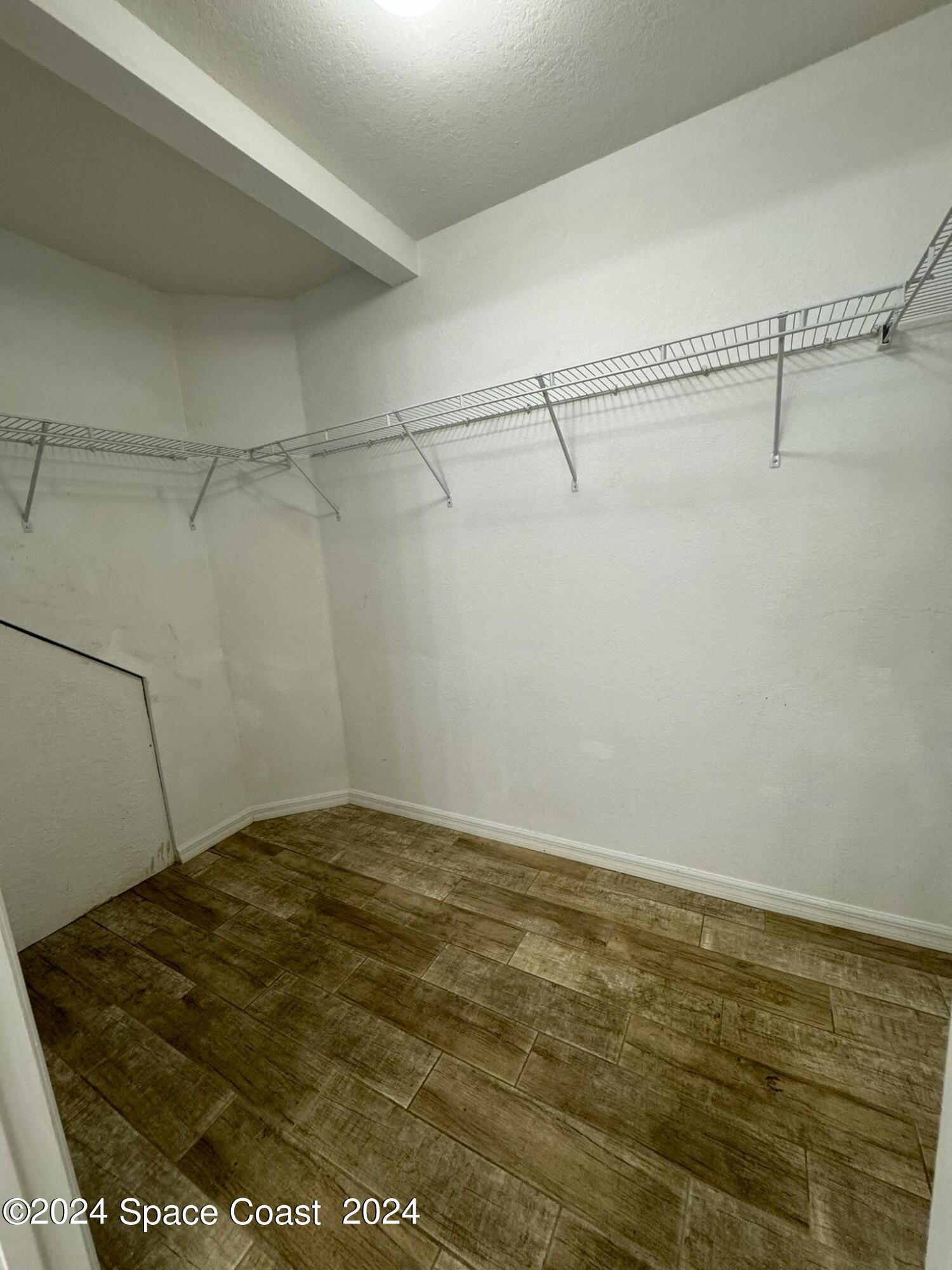 3975 Almeida Court, Unit 105 Melbourne, FL 32901 - Photo 7 of 18 a view of a room