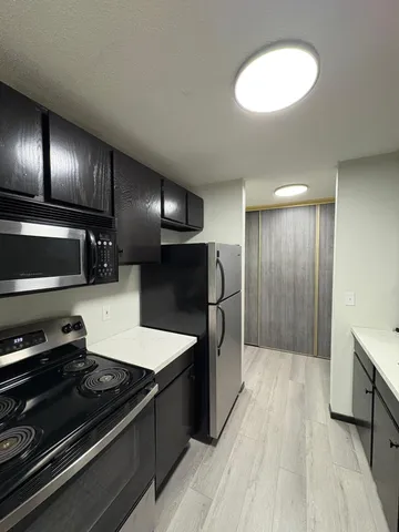 $1,599 | 907 Coulee Road, Unit 204, Hudson, WI 54016