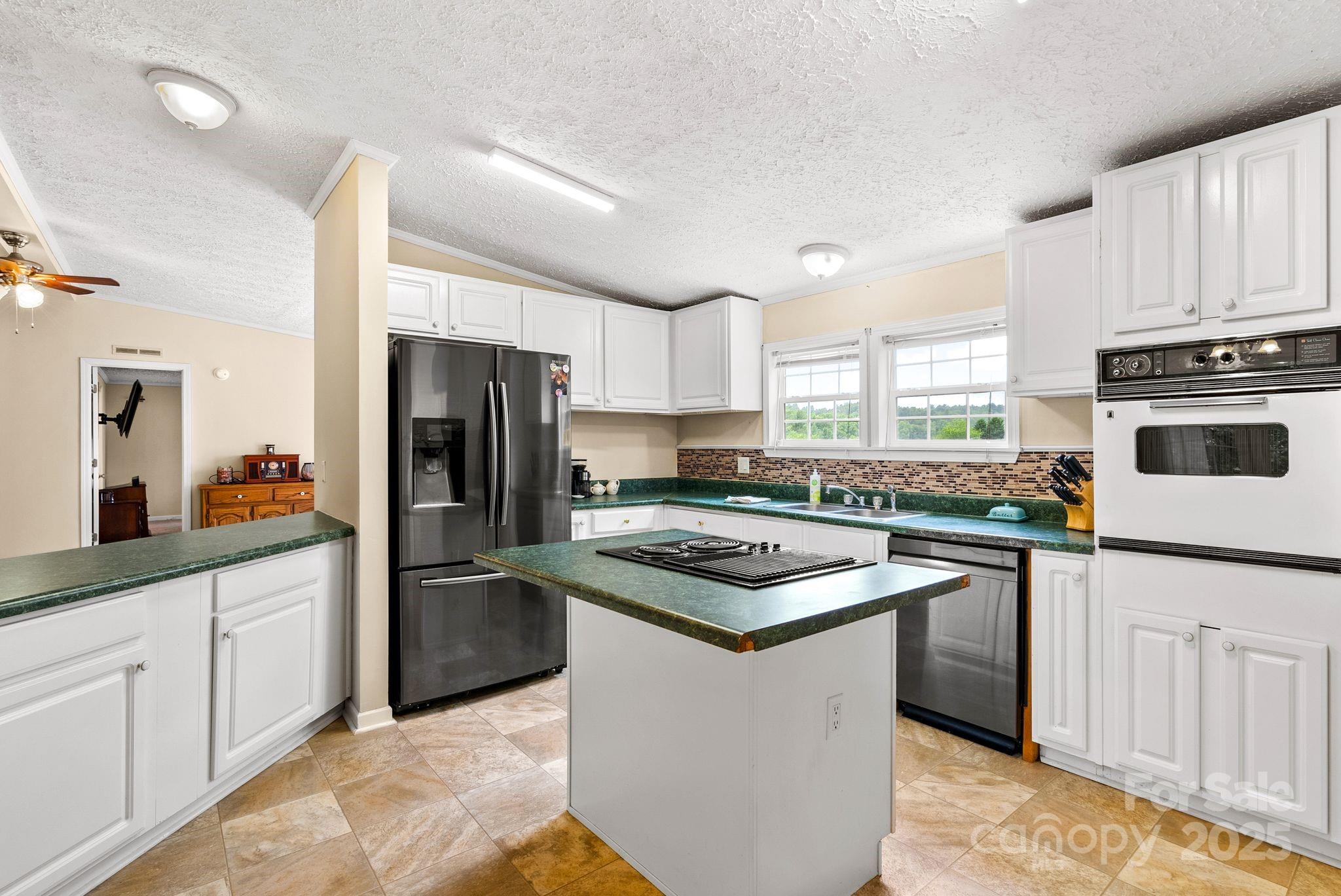 51 Farmstead Road Leicester, NC 28748 - Photo 11 of 30 Gallery Image 11