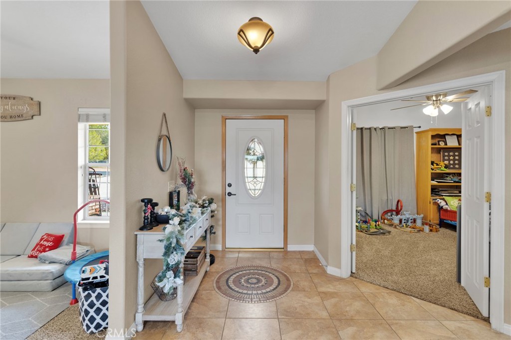 15888 St Timothy Road Apple Valley, CA 92307 - Photo 5 of 39