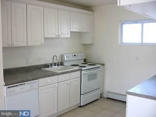 32 Inland Road Levittown, PA 19057 - Photo 4 of 4 Gallery Image 4