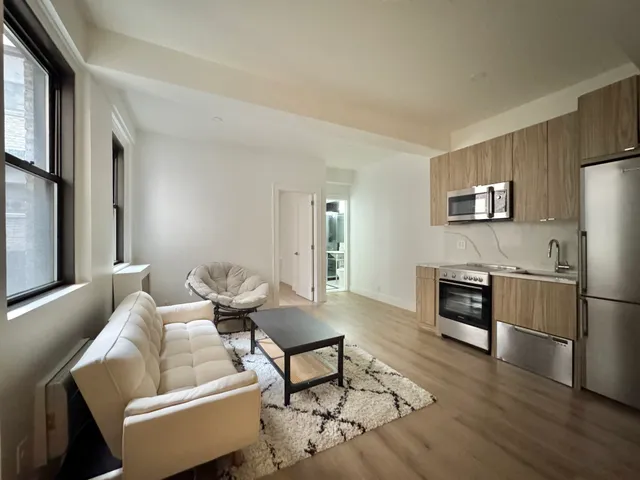 $4,282 | 138 East 38th Street, Unit 9A | Murray Hill