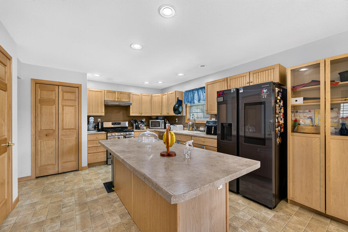 1302 Franklin Street Racine, WI 53403 - Photo 3 of 31 Kitchen