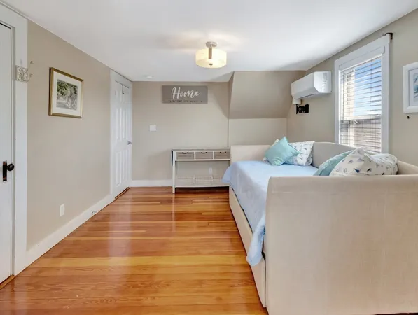 $725,000 | 580 Nantasket Avenue, Hull, MA 02045