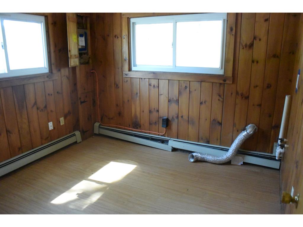 122 Old Town Road Weare, NH 03281 - Photo 14 of 18