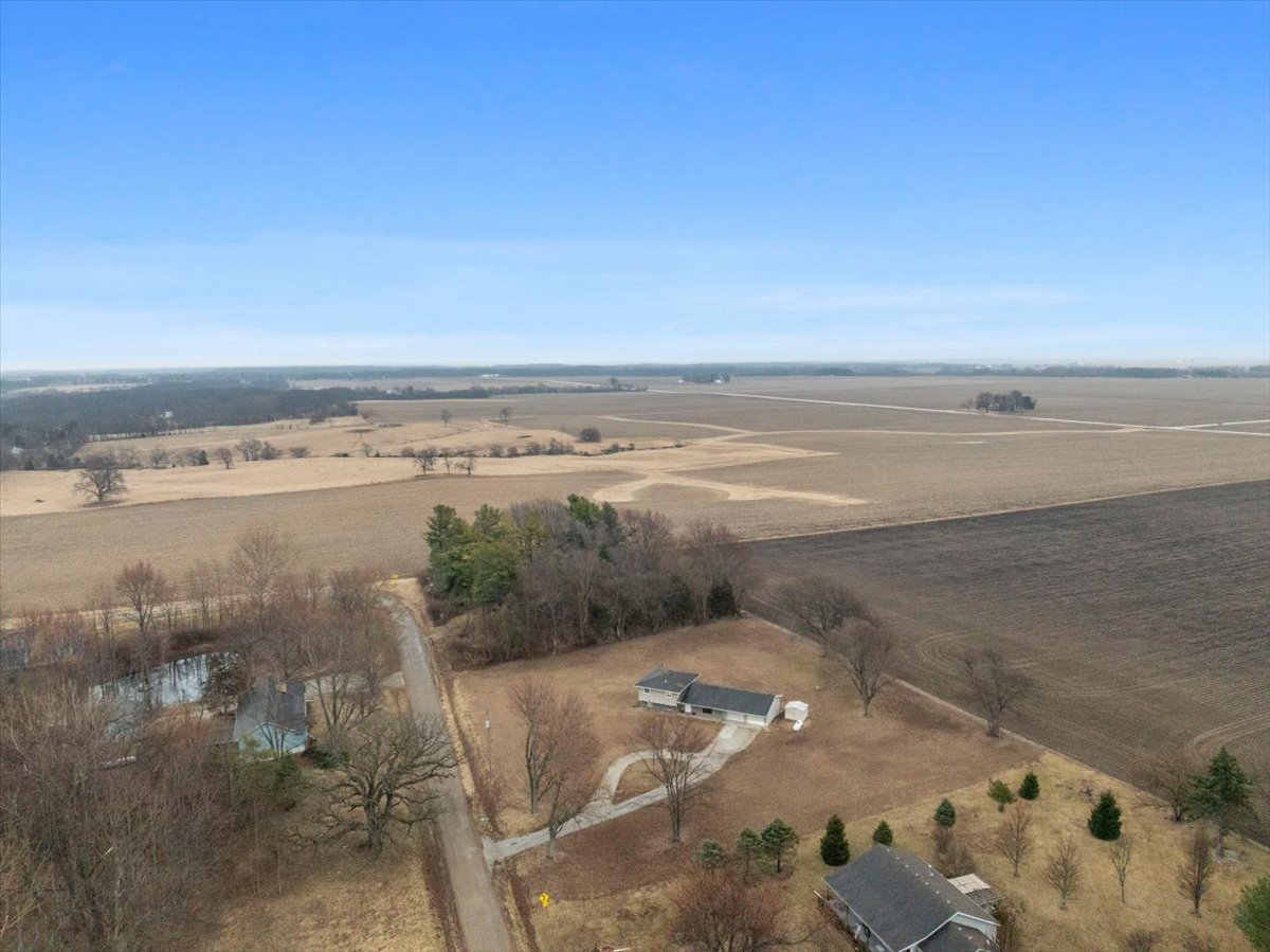 15795 East 2550 North Road Hudson, IL 61748 - Photo 3 of 45