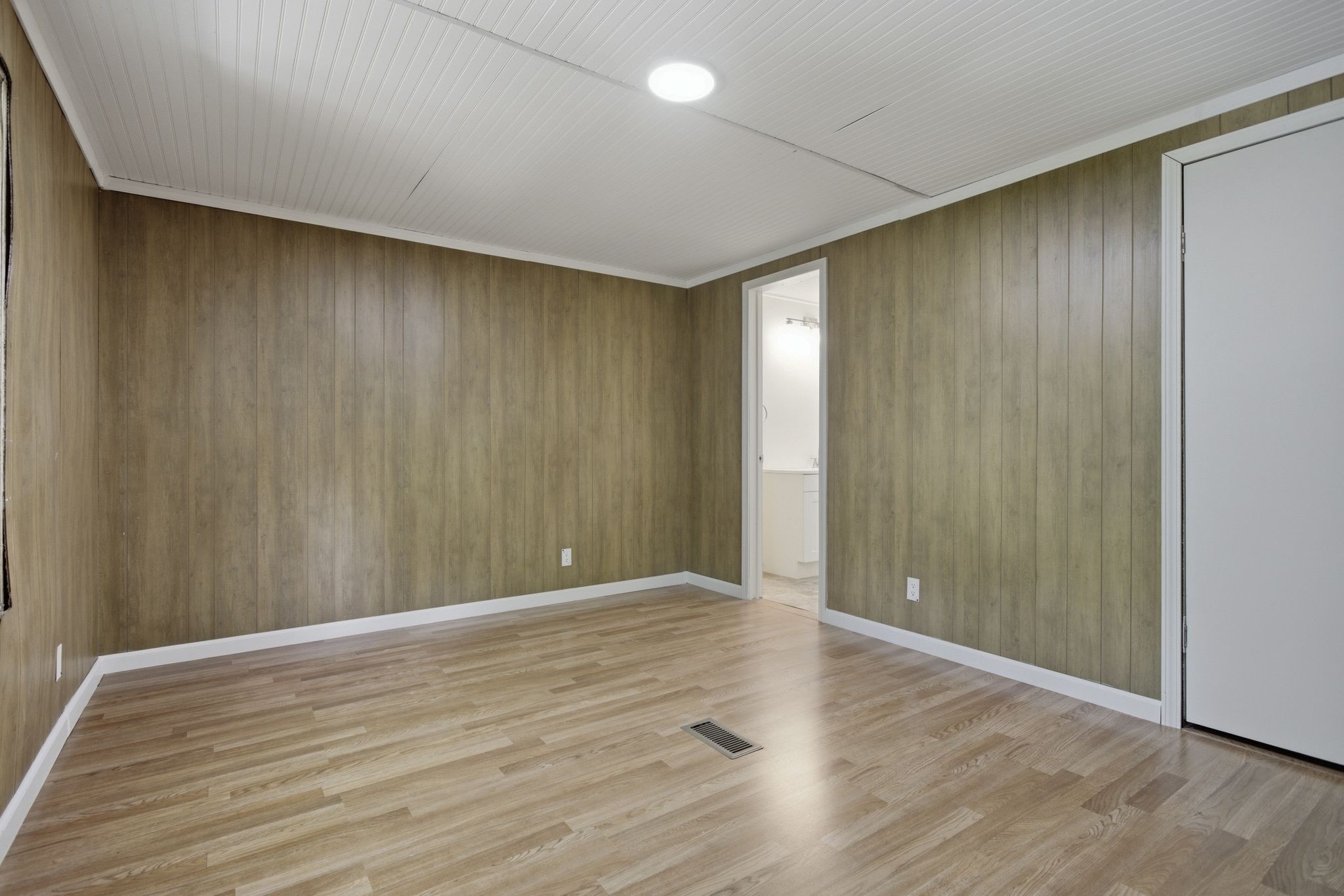 565 Clint Flowers Road McEwen, TN 37101 - Photo 18 of 51