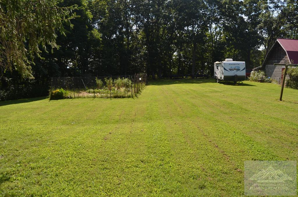 7697 Beech Run Road Hinton, WV 25951 - Photo 6 of 33 Gallery Image 6