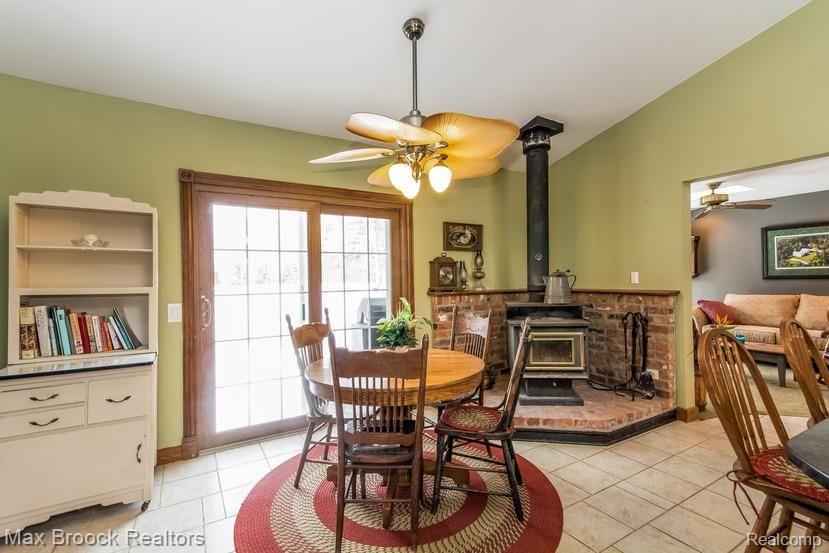 1575 East Leonard Road Leonard, MI 48367 - Photo 9 of 39 013-Breakfast_Room-1408907-mls.jpg