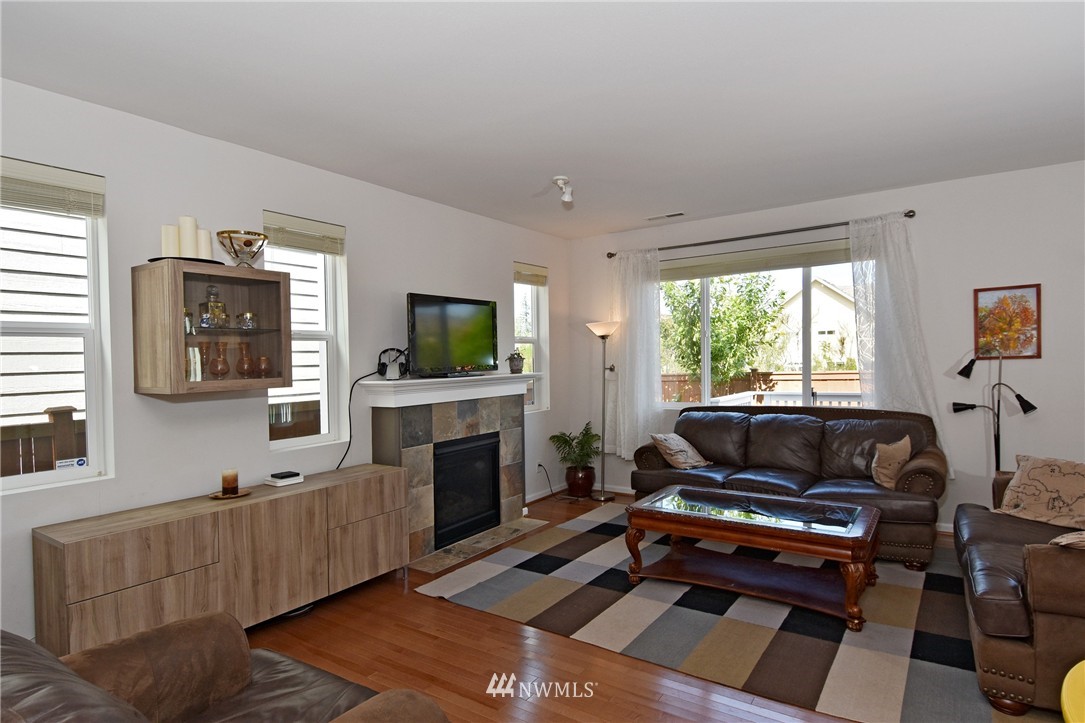 3609 185th Place Southeast Bothell, WA 98012 - Photo 3 of 25