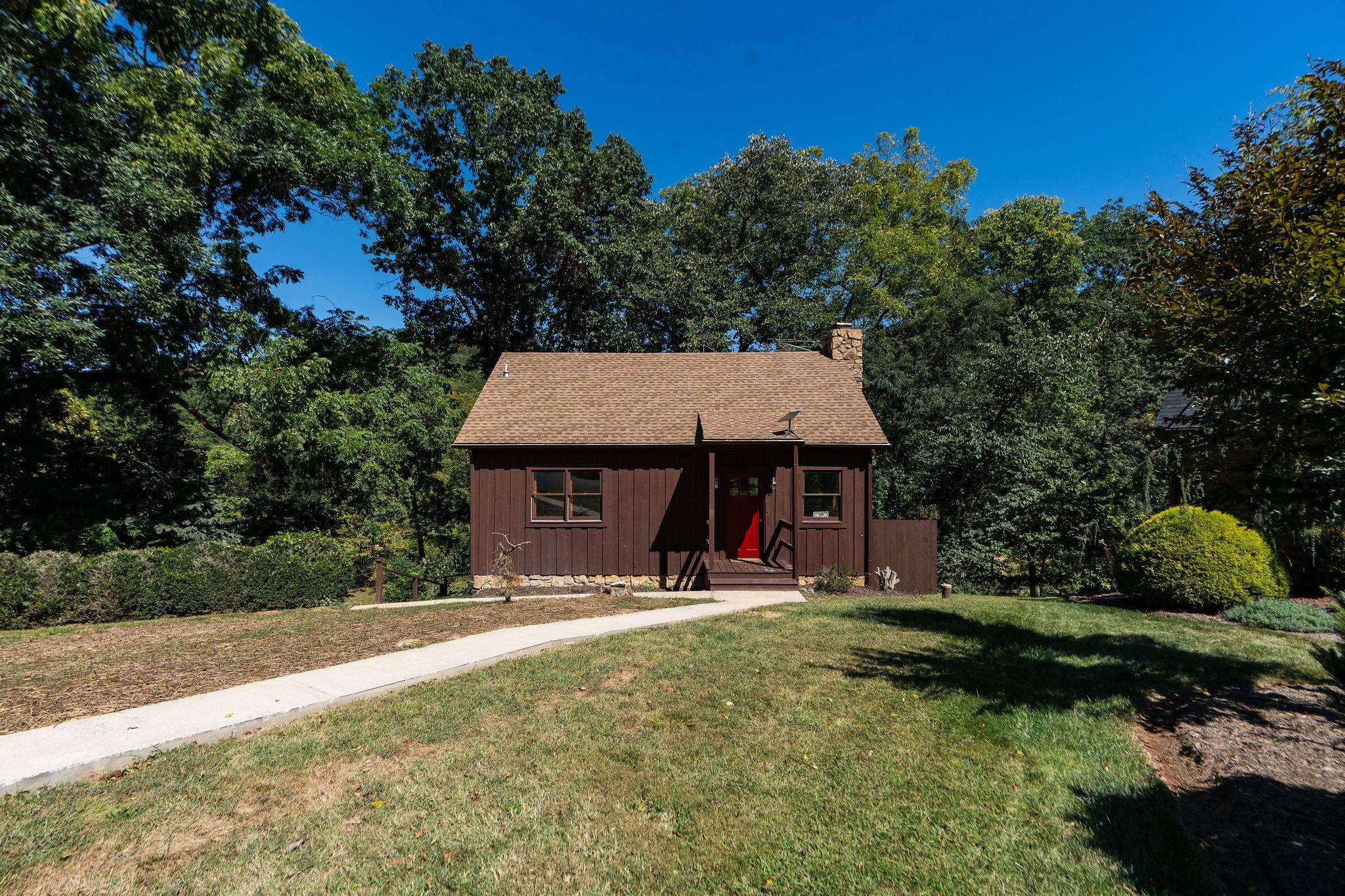 188 River Rdg Road Verona, VA 24482 - Photo 7 of 64 front view of a house with a yard
