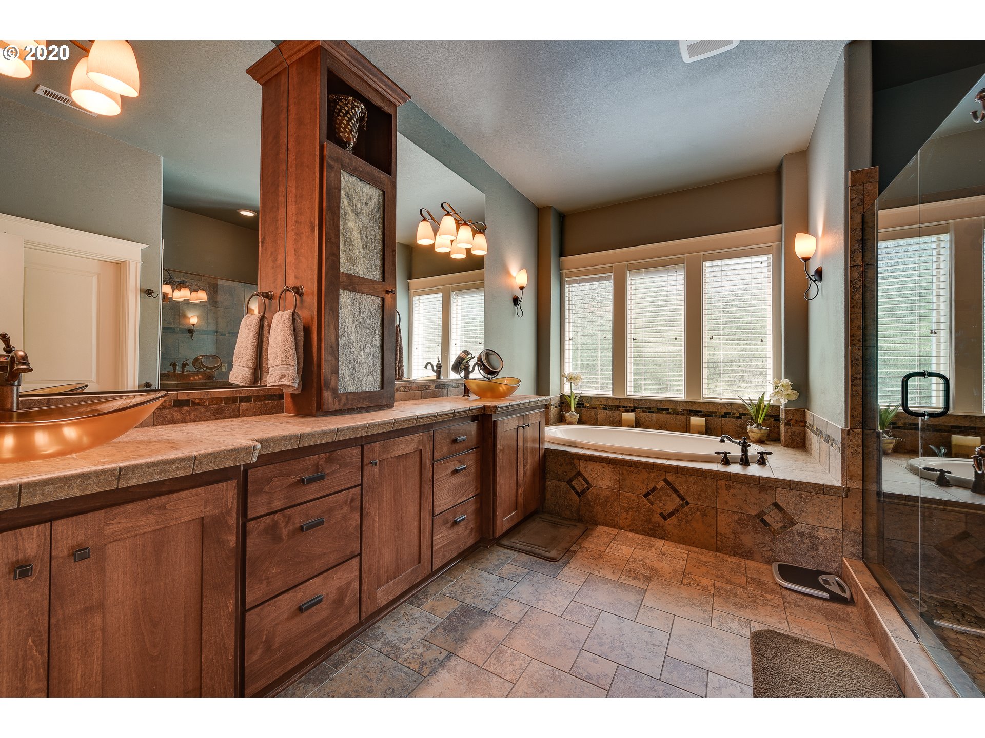 126 Southeast Gabbert Road Gresham, OR 97080 - Photo 18 of 32 Gallery Image 18