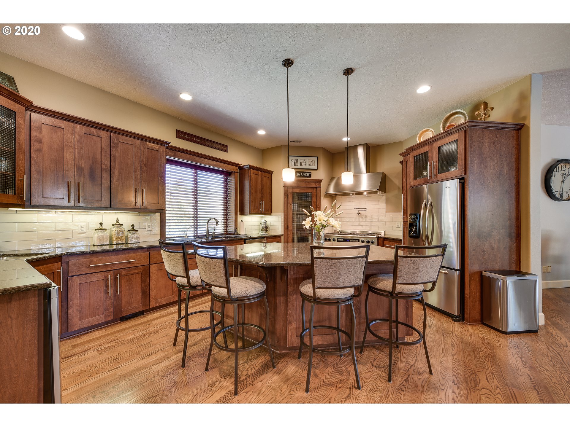 126 Southeast Gabbert Road Gresham, OR 97080 - Photo 9 of 32 Gallery Image 9
