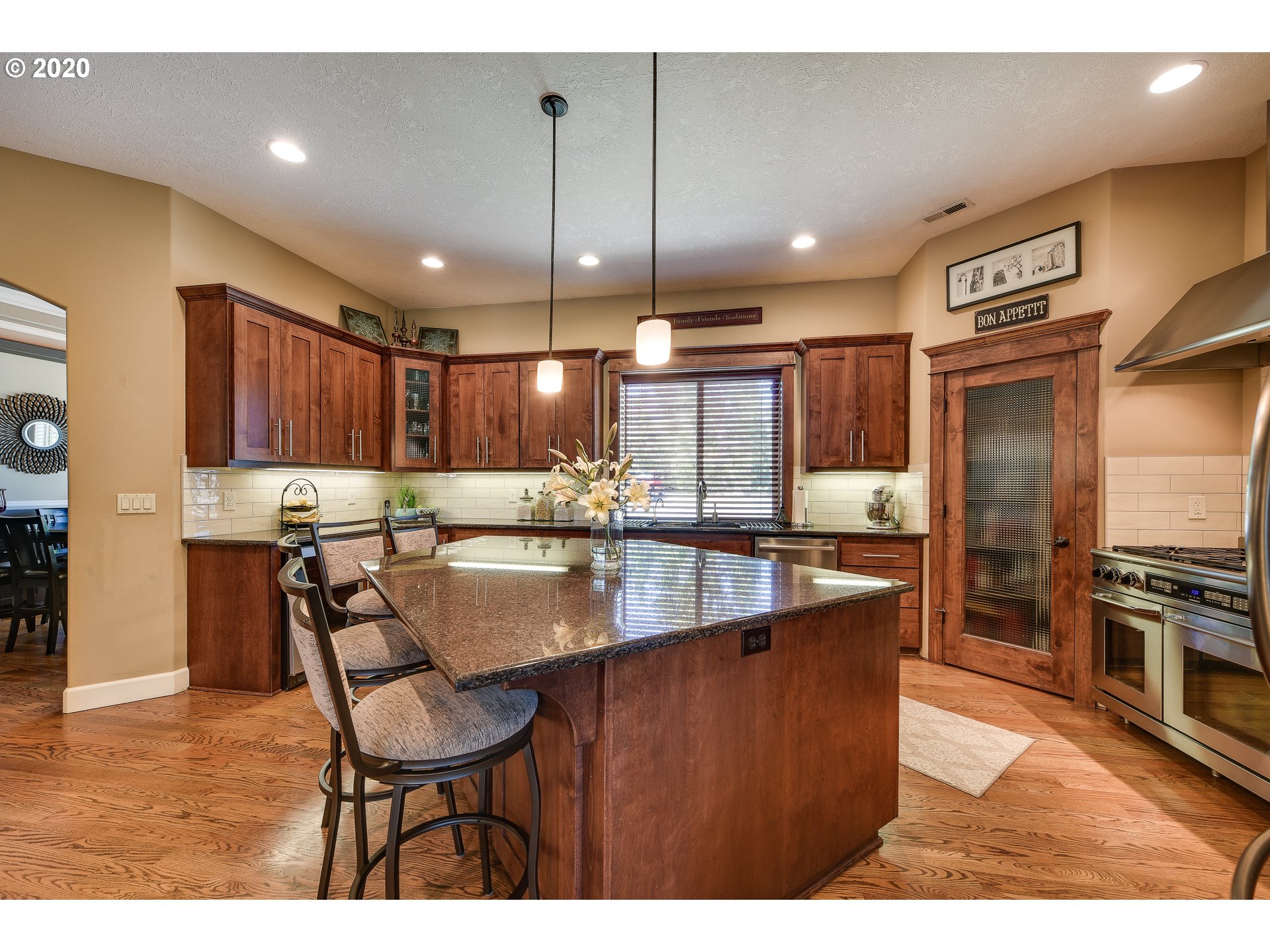 126 Southeast Gabbert Road Gresham, OR 97080 - Photo 10 of 32 Gallery Image 10