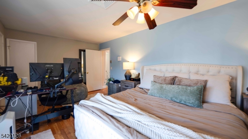 2 Crossway Clinton, NJ 08809 - Photo 17 of 23