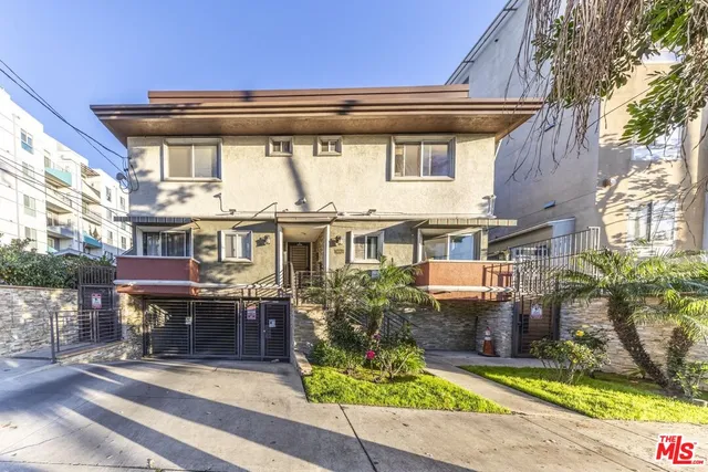 a view of house with outdoor space