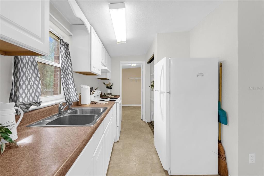 115 Mercury Street Altamonte Springs, FL 32701 - Photo 7 of 27