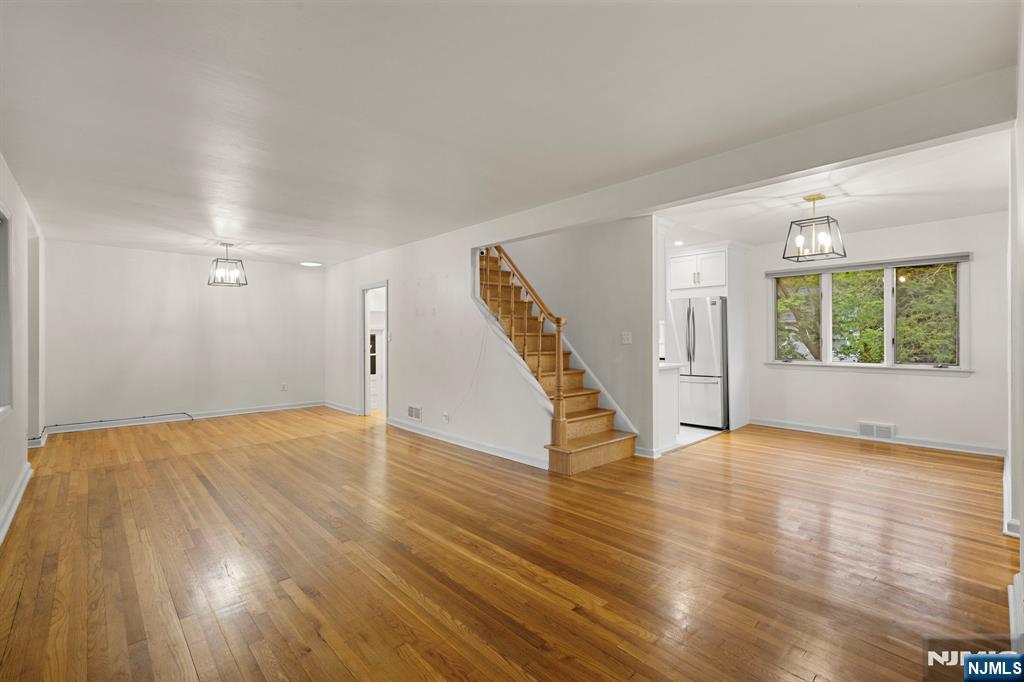 32 Beechwood Road Cresskill, NJ 07626 - Photo 5 of 26