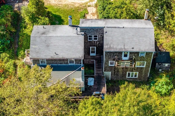 a house view with a outdoor space