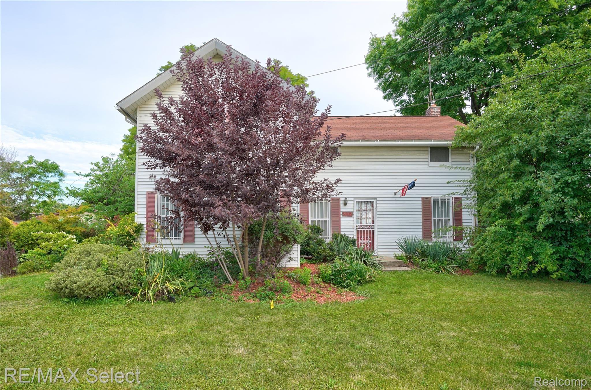 2742 Miller Road Flint, MI 48503 - Photo 1 of 35 2742 Miller Road 02.jpg