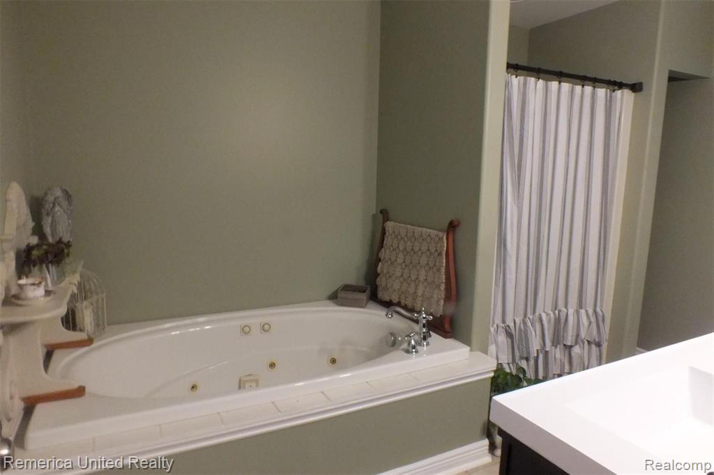 3721 Chase Lake Road Howell, MI 48855 - Photo 28 of 31