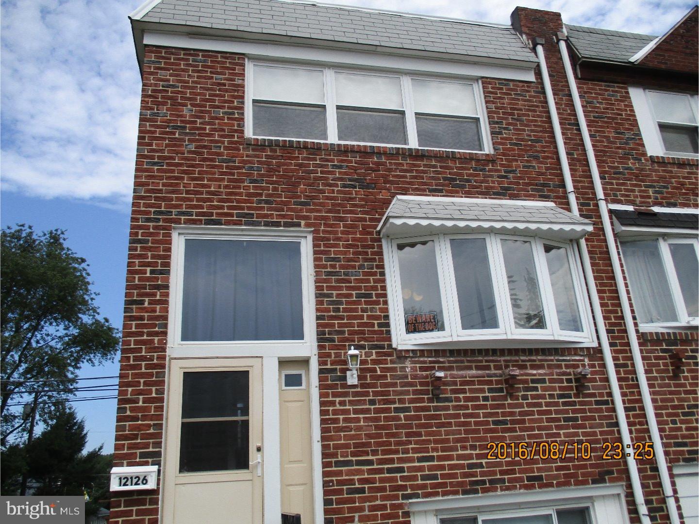 12126 Sweet Briar Road Philadelphia, PA 19154 - Photo 3 of 25 Exterior Front