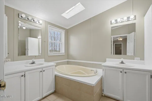 $399,000 | 257 Wesley Drive, Piney Flats, TN 37686