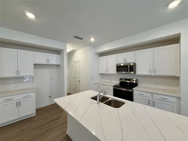 $2,095 | 5333 Frontier Court, Flowery Branch, GA 30542