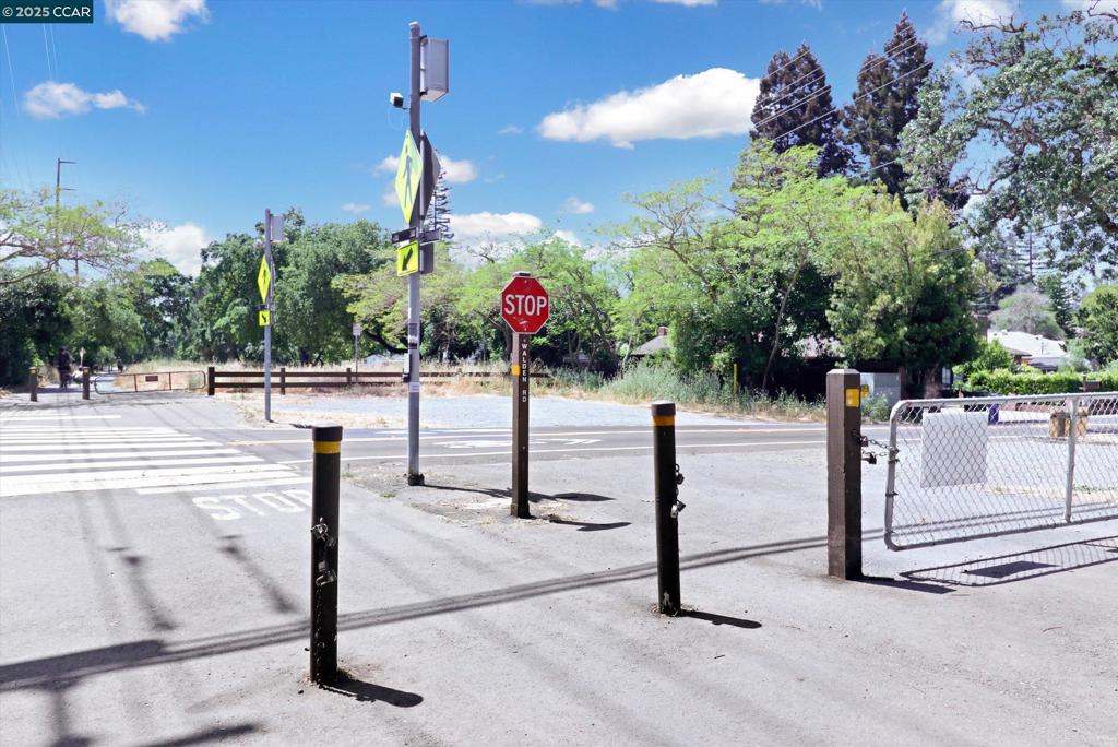 1300 Walden Road Walnut Creek, CA 94597 - Photo 52 of 52 a view of a room entertaining space
