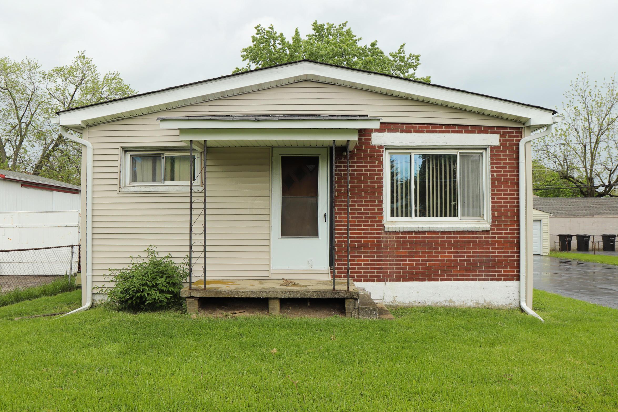 194 Hilliard Rome Road Columbus, OH 43228 - Photo 1 of 16 Gallery Image 1