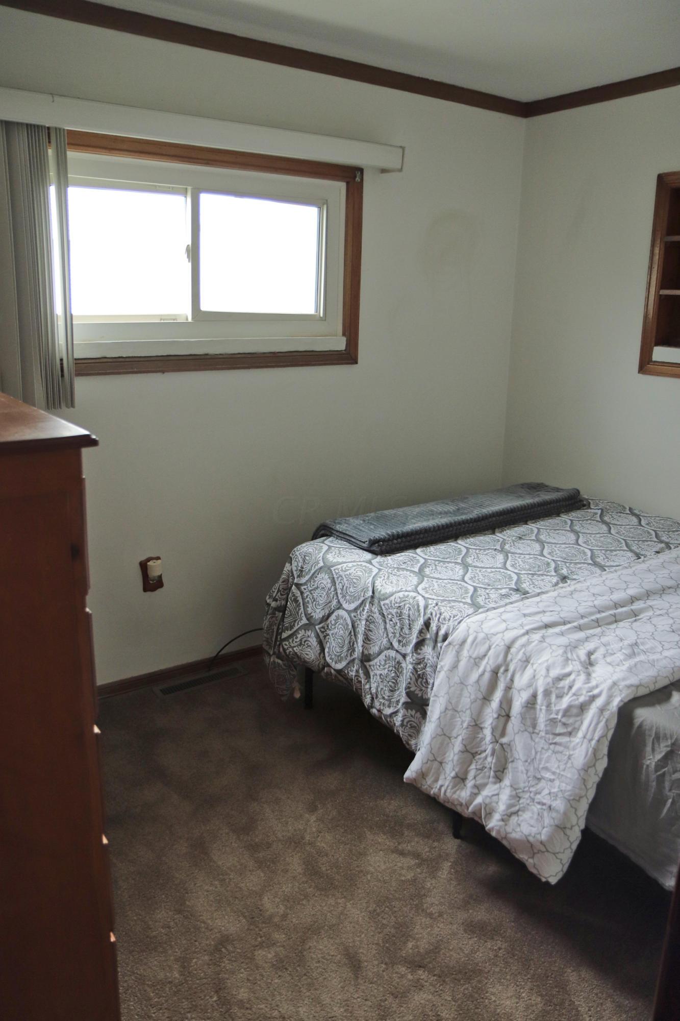194 Hilliard Rome Road Columbus, OH 43228 - Photo 12 of 16 Gallery Image 12