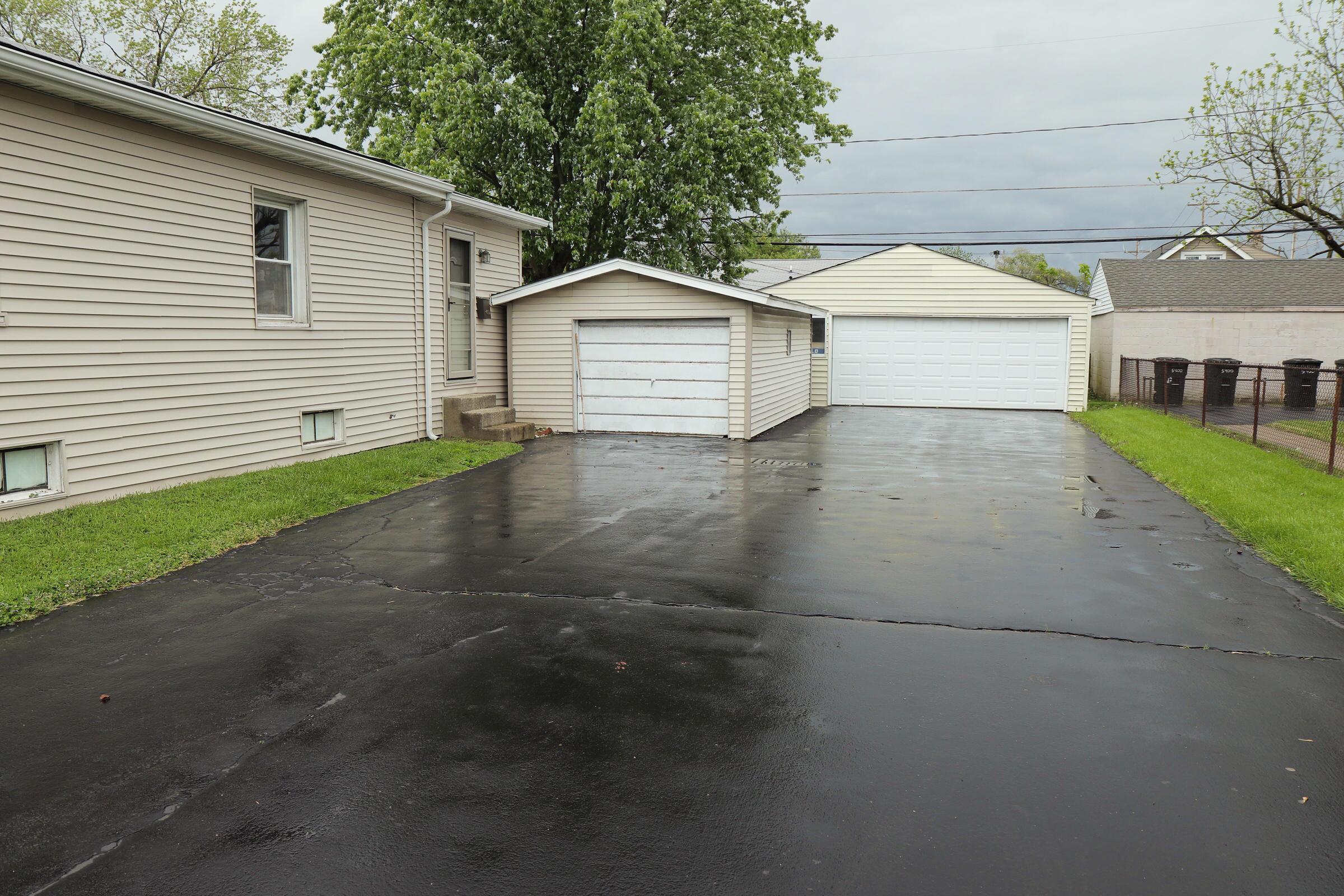 194 Hilliard Rome Road Columbus, OH 43228 - Photo 4 of 16 Gallery Image 4